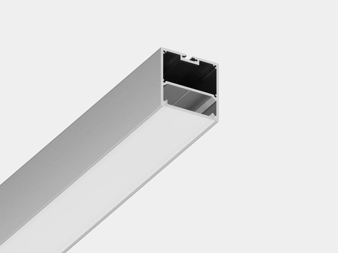 Алюминиевый профиль серебро, вид под углом, с экраном