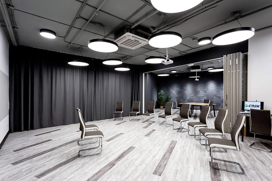 Освещение офиса CDEK