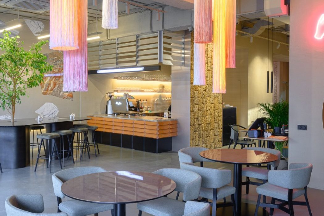 CHADO — реализованный проект освещения кафе