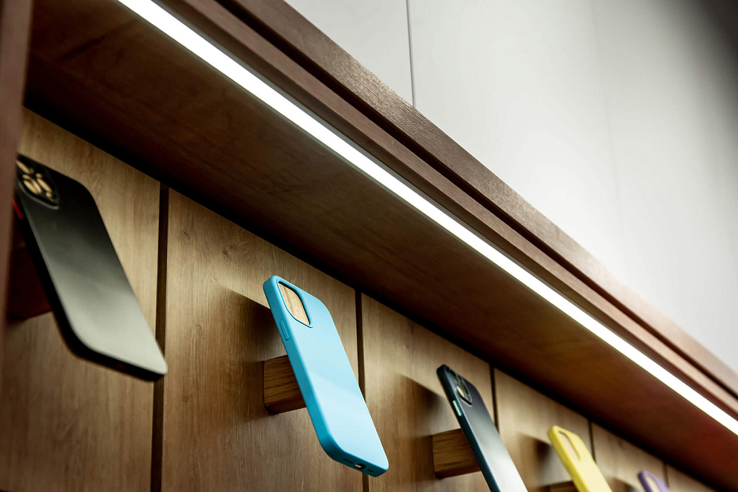 Освещение в салоне техники iPiter