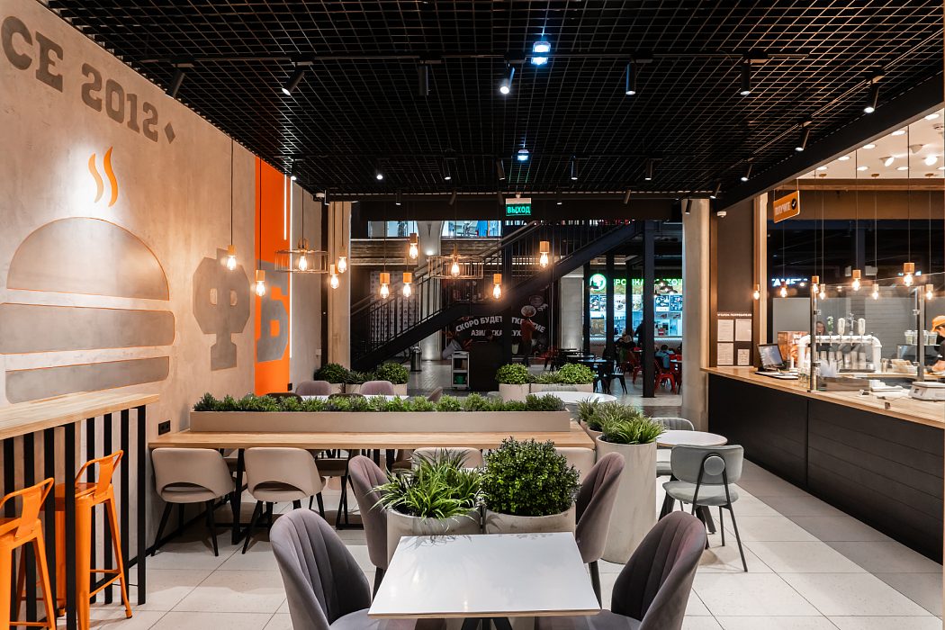 Освещение в бургерной «Франклин'с Бургер»