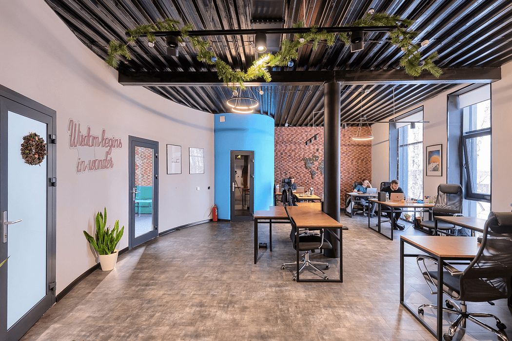 Офис Finepromo — проект освещения