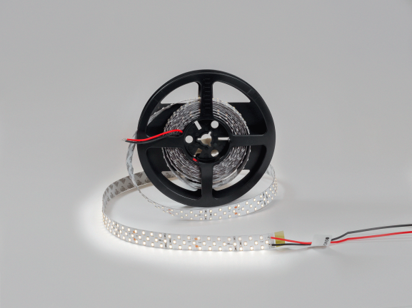 Светодиодная лента SWG PRO 2835, 252 LED/м, 24 Вт/м, 24В , IP20, Цвет: Нейтральный белый, SWG2P252-24-24-NW-20
