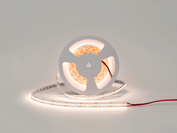 Фото Светодиодная лента LUX, 2835, 240 LED/м, 14,4 Вт/м, 24В, IP33, Теплый белый (3000K), DSG-HE2240-24-WW-33 от магазина SWGShop.ru