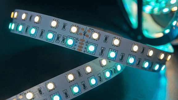 Фото Светодиодная лента 5050, 120 LED/м, 28,8 Вт/м, 24В , IP20, Цвет: RGB + теплый белый, SWG5120-24-28.8-RGBWW-M от магазина SWGShop.ru